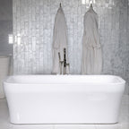 “SanSiro Eclipse-SM67CHS” 67 x 35 inch Center Drain with Variable Speed “Water and Air Jetted” Hydro-Spa Freestanding Acrylic Bathtub